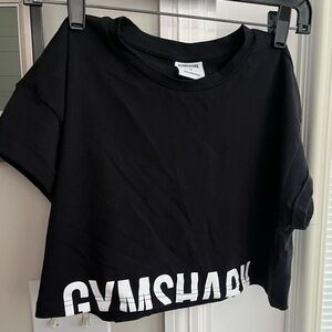 Gym shark black cropped shirt